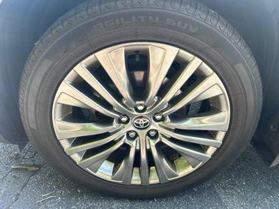 2021 Toyota Venza XLE AWD (SE)