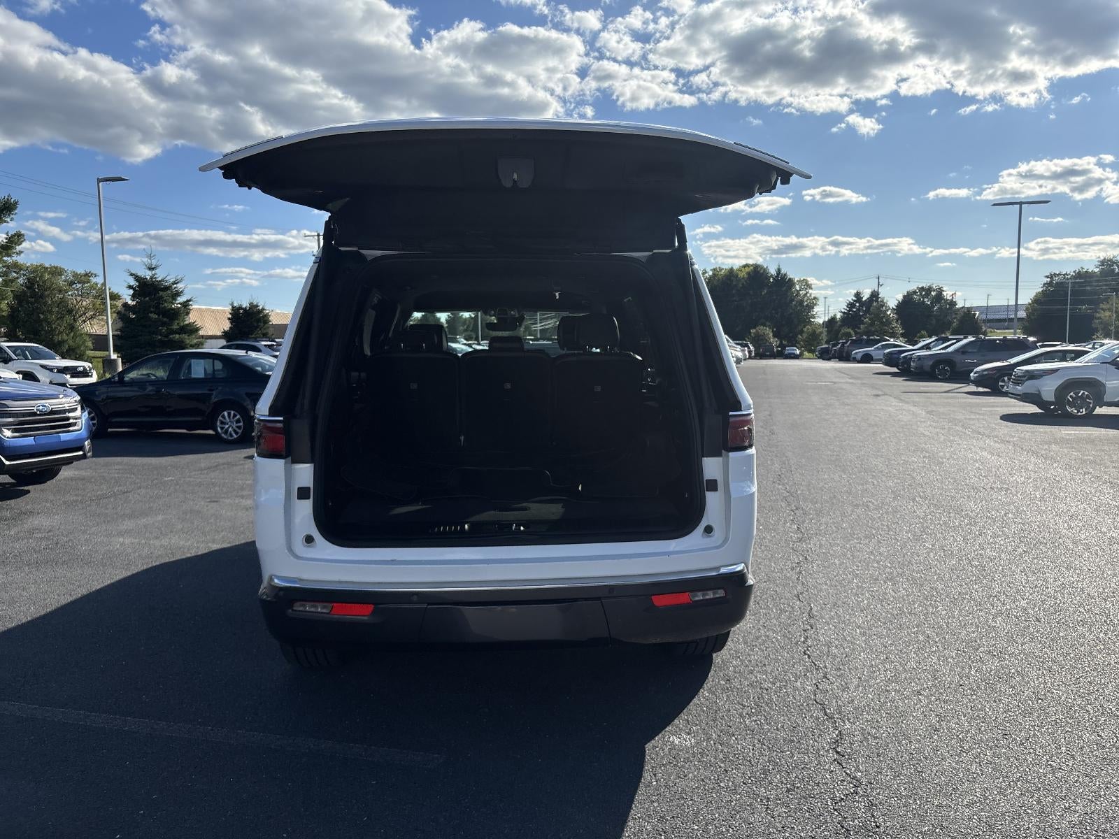 2022 Jeep Wagoneer Series III 4x4