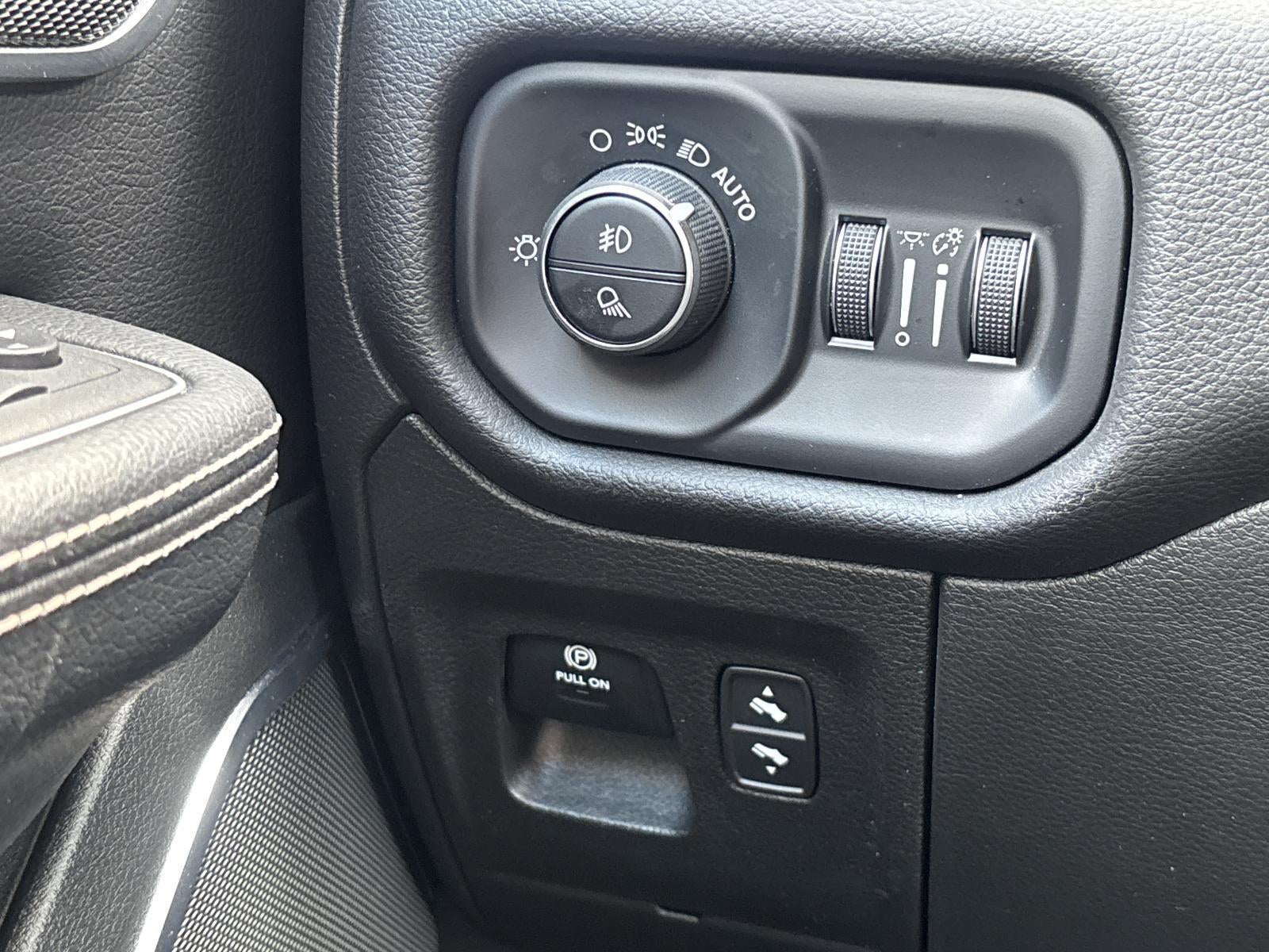 2024 RAM 1500 Laramie 4x4 Crew Cab 5'7" Box