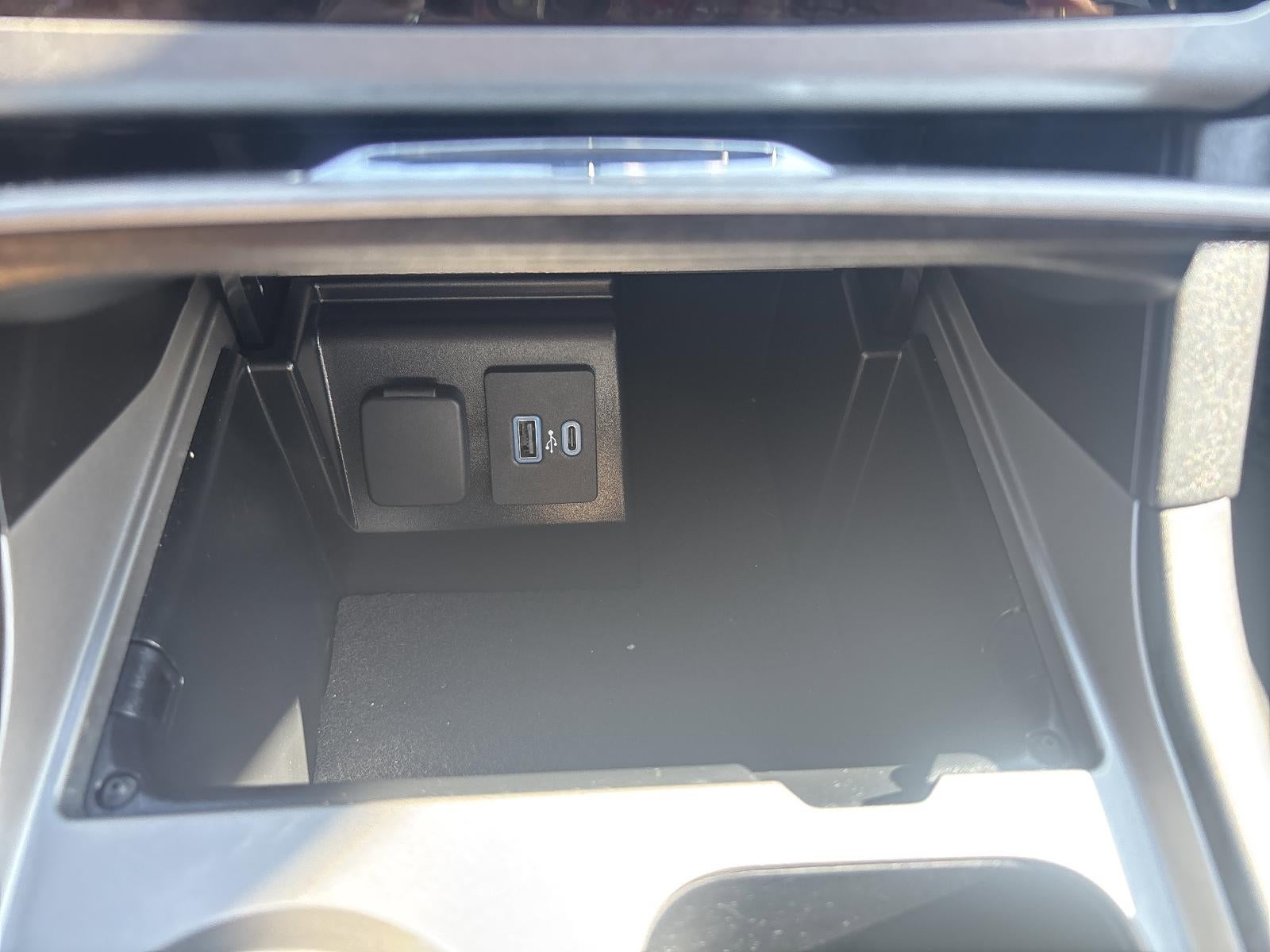 2022 Ford Explorer XLT 4WD