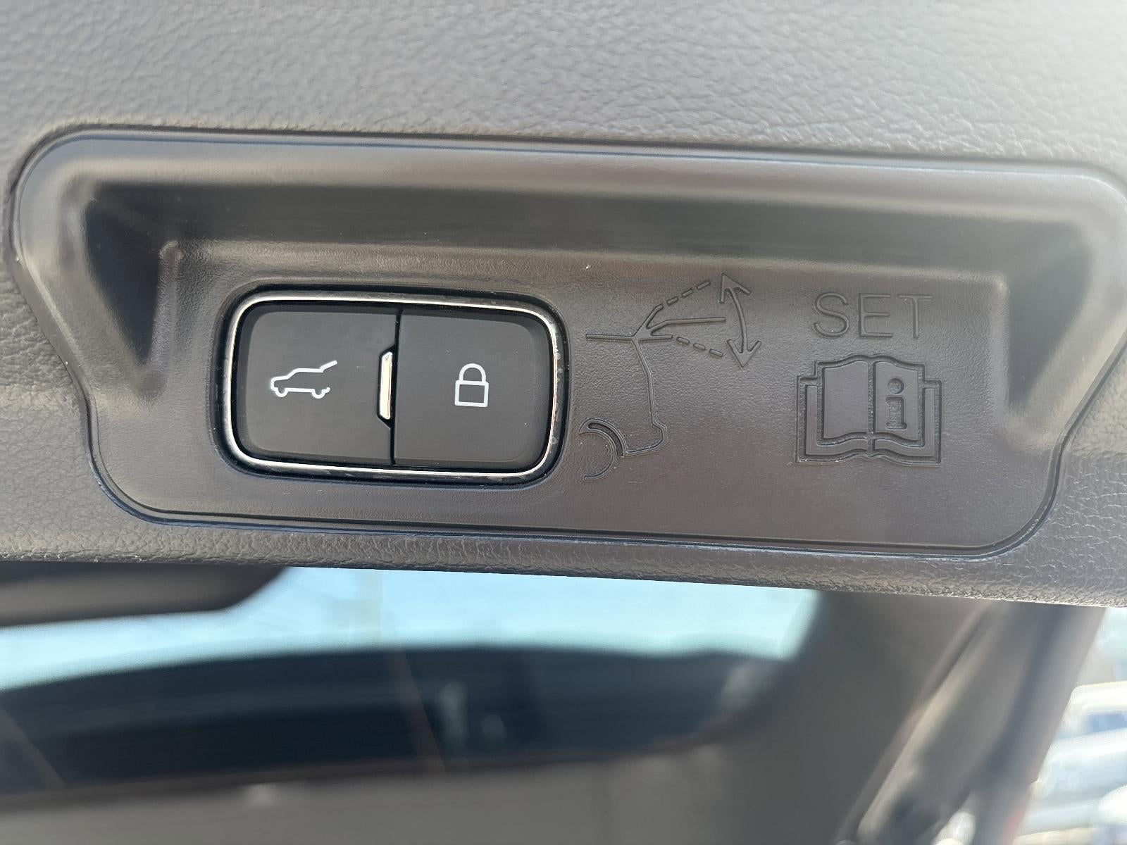 2022 Ford Explorer XLT 4WD