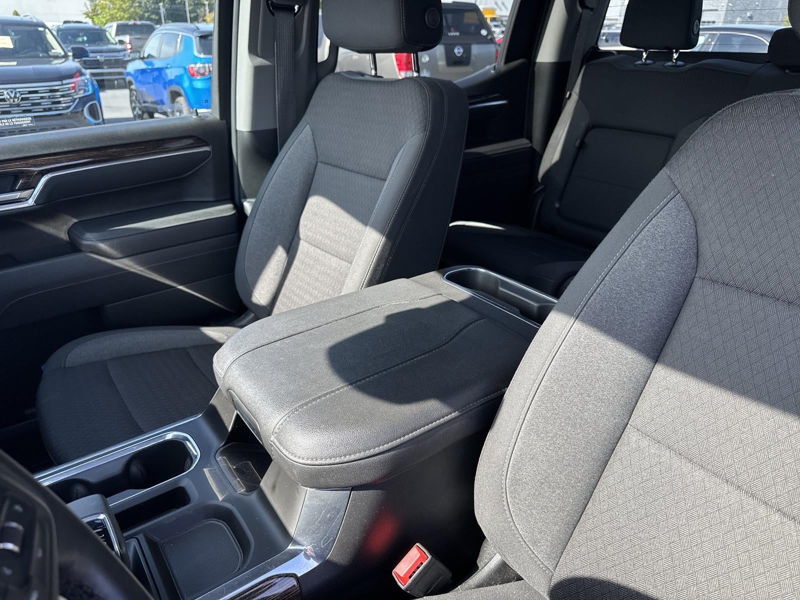 2025 GMC Sierra 1500 Crew Cab Short Box 4-Wheel Drive Elevation 3SB