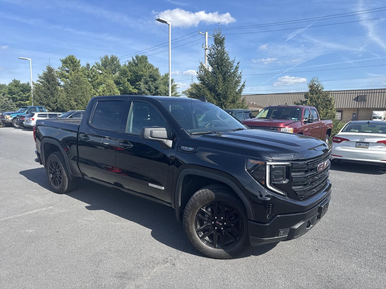 2025 GMC Sierra 1500 Crew Cab Short Box 4-Wheel Drive Elevation 3SB