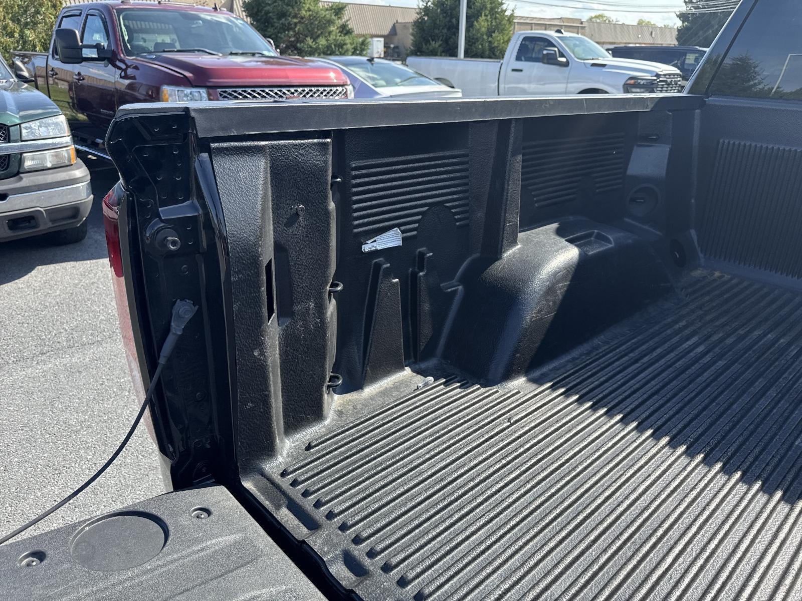 2025 GMC Sierra 1500 Crew Cab Short Box 4-Wheel Drive Elevation 3SB