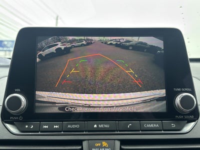 2022 Nissan Altima 2.5 SR AWD Sedan