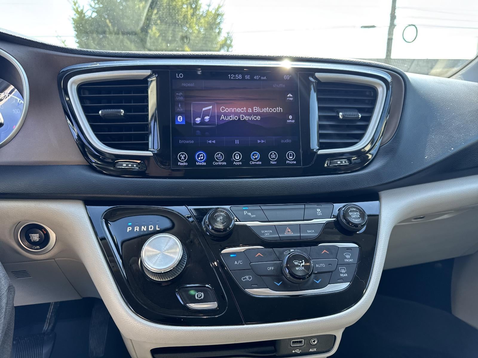 2017 Chrysler Pacifica Touring-L FWD