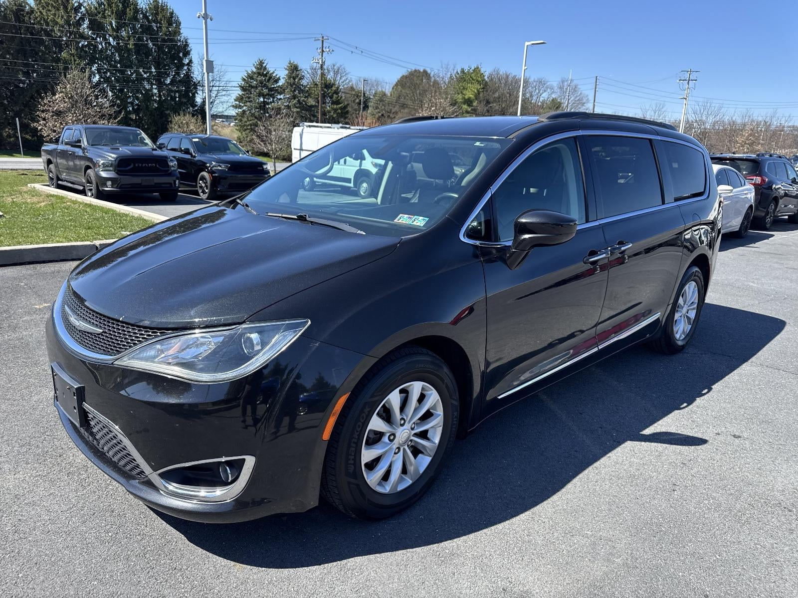 2017 Chrysler Pacifica Touring-L FWD