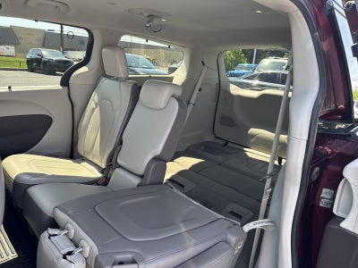2018 Chrysler Pacifica Touring L FWD