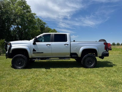 2022 Chevrolet Silverado 2500 HD Crew Cab Long Box 4-Wheel Drive Custom