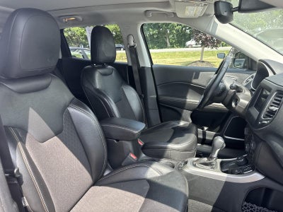 2020 Jeep Compass Latitude w/Sun/Safety Pkg 4x4