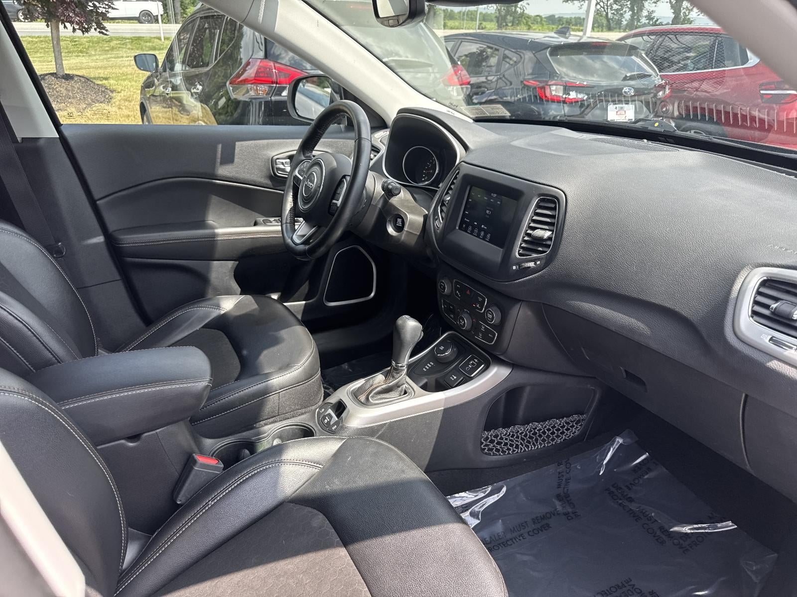 2020 Jeep Compass Latitude w/Sun/Safety Pkg 4x4
