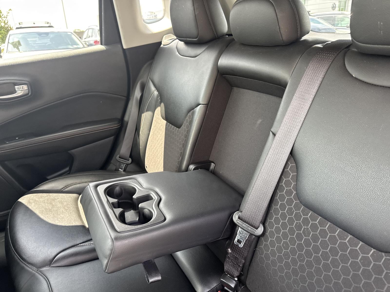 2020 Jeep Compass Latitude w/Sun/Safety Pkg 4x4