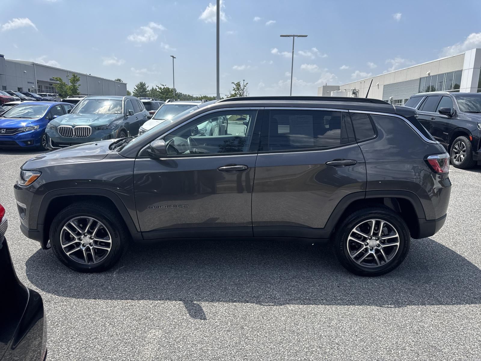 2020 Jeep Compass Latitude w/Sun/Safety Pkg 4x4