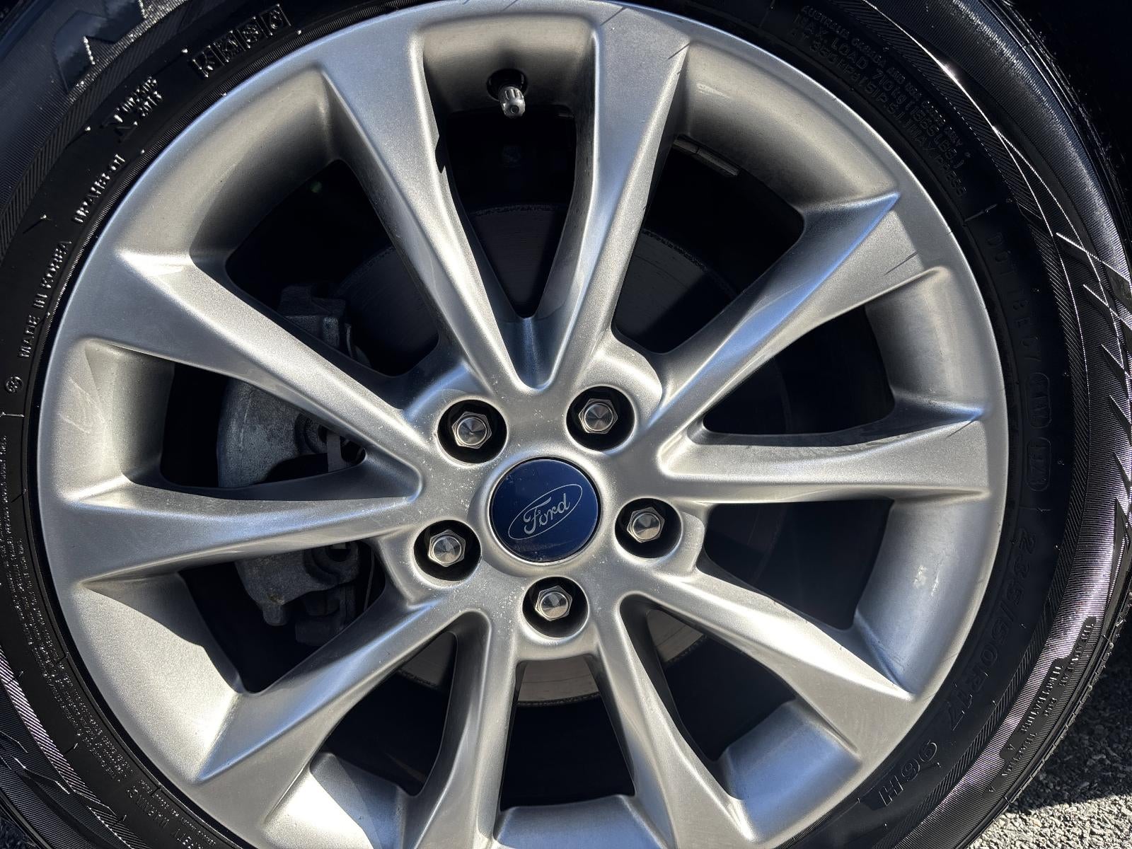 2017 Ford Fusion SE FWD