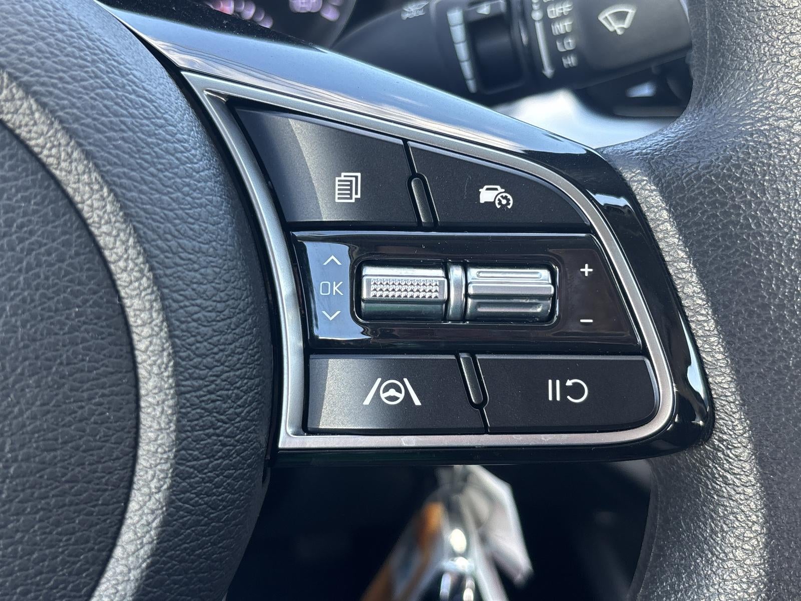 2024 Kia Forte LXS IVT