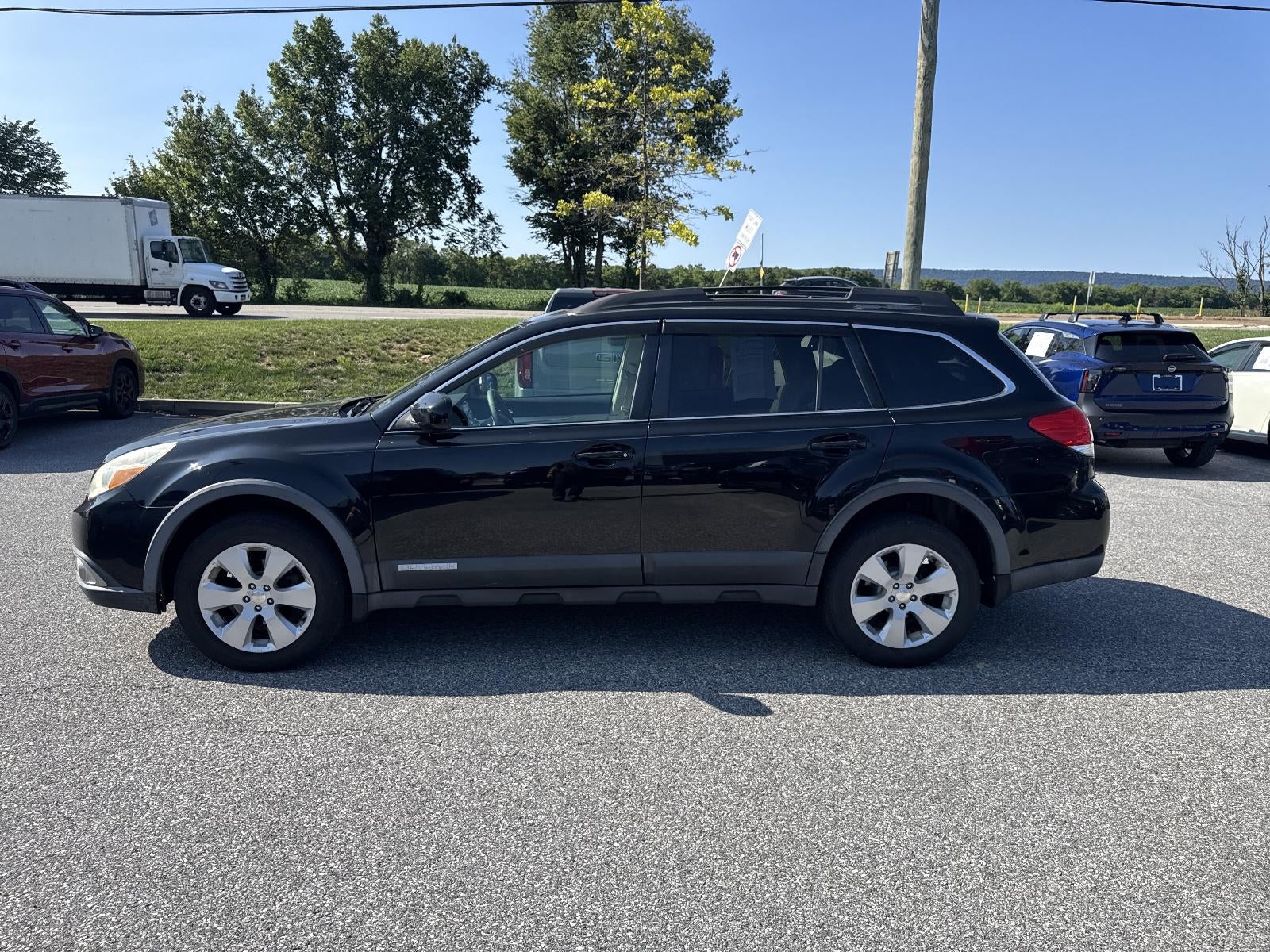 2011 Subaru Outback 2.5i Premium Automatic w/All-Weather Pkg and Power Moonroof Pkg