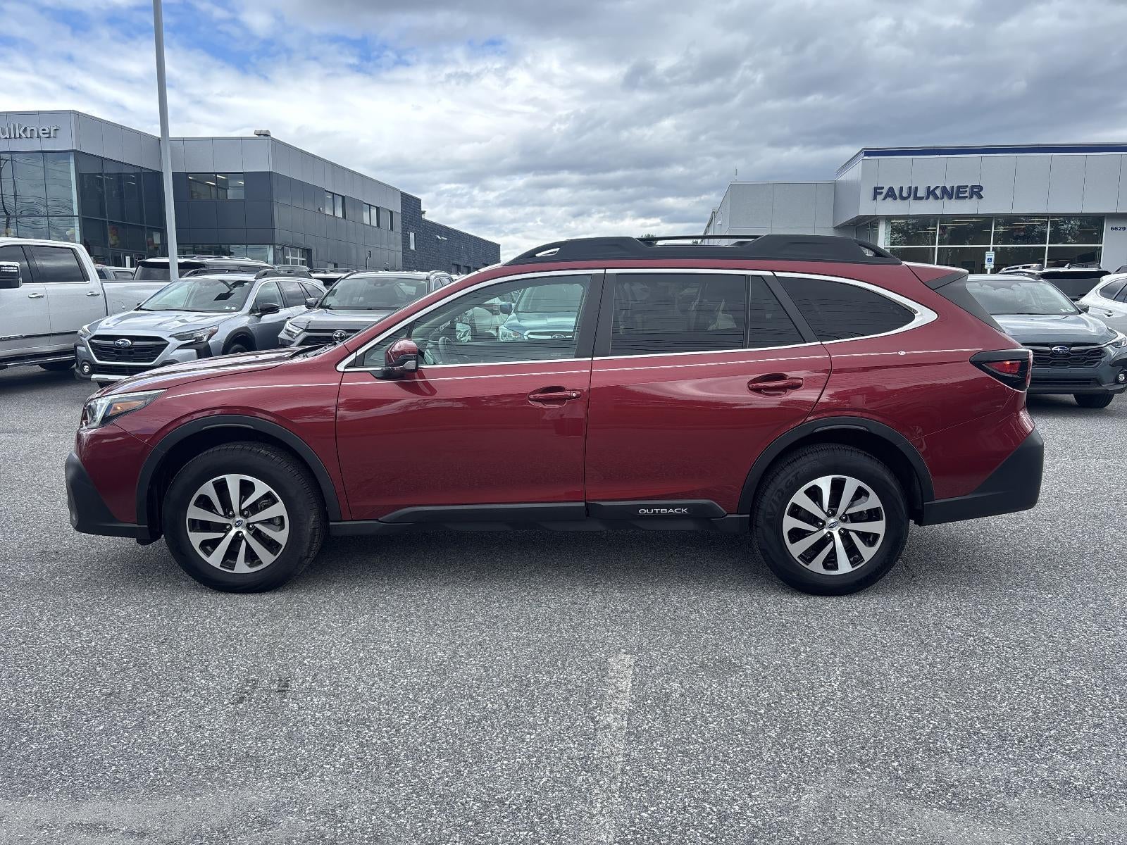 2022 Subaru Outback Premium CVT