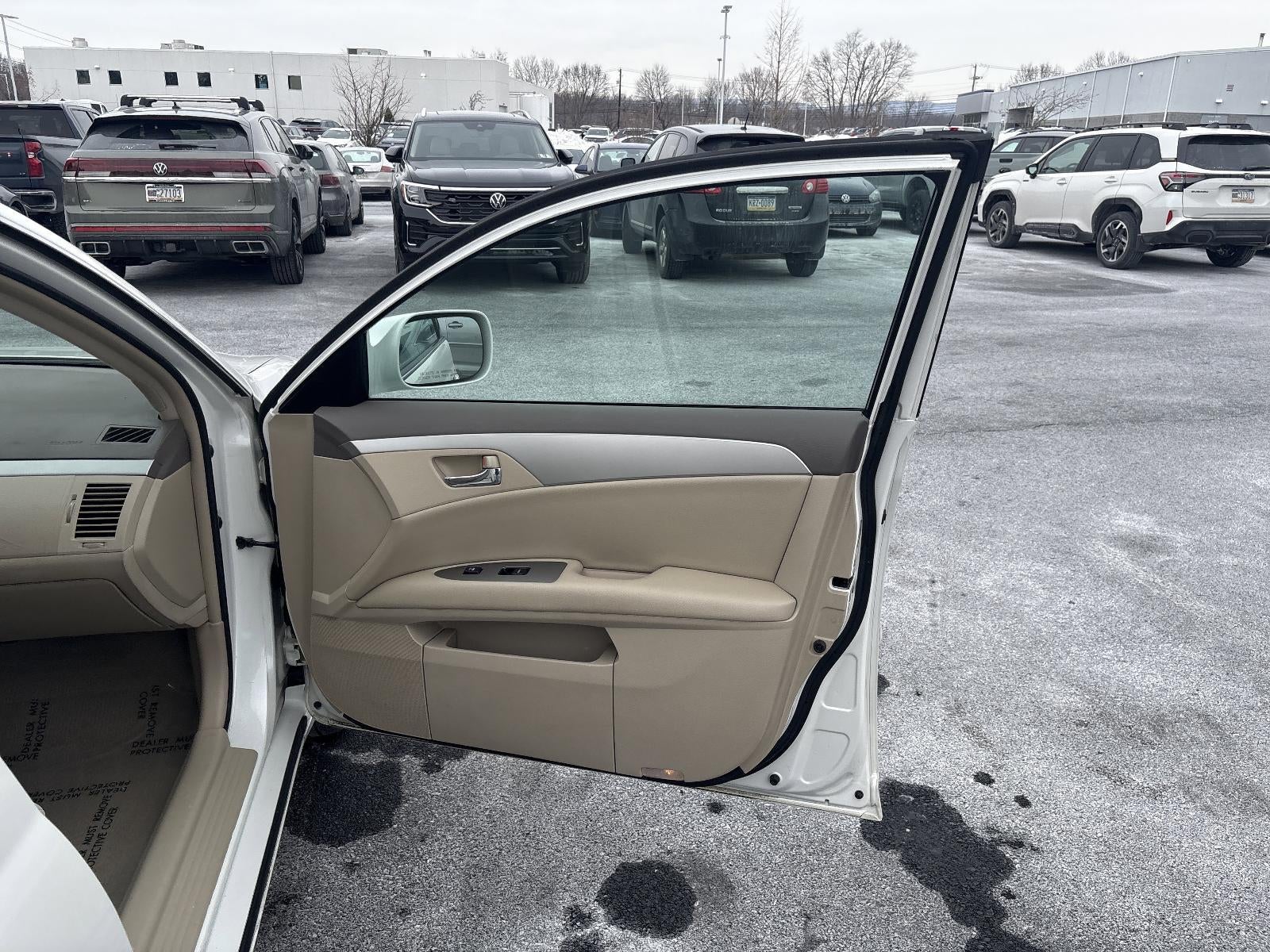 2010 Toyota Avalon 4dr Sdn XLS (Natl)