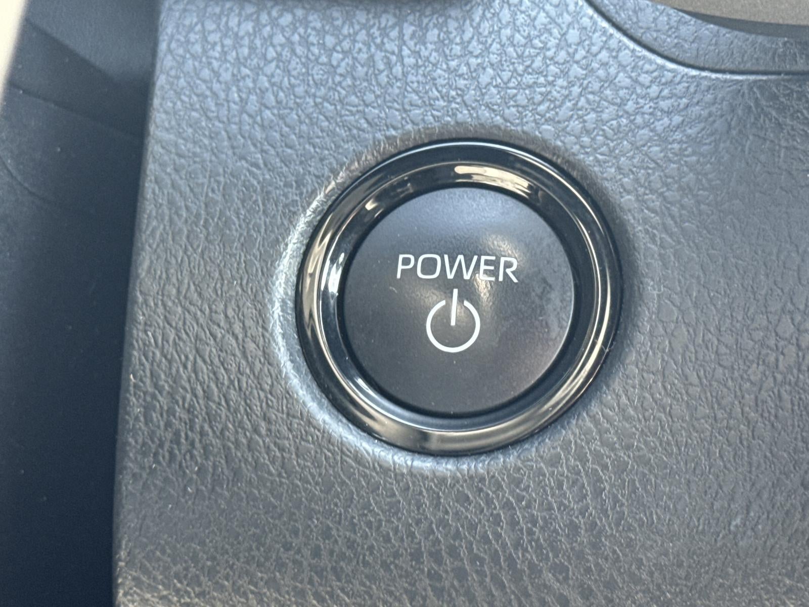 2025 Toyota Camry SE (SE)