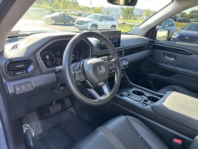 2025 Honda Pilot Touring AWD