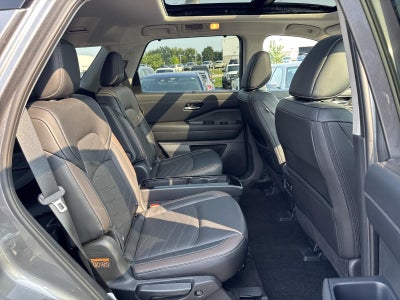 2024 Nissan Pathfinder Platinum 4WD