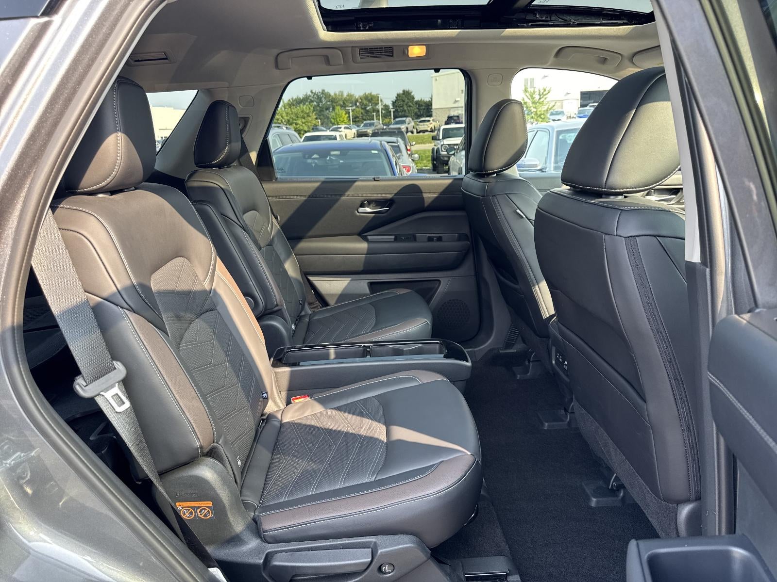 2024 Nissan Pathfinder Platinum 4WD