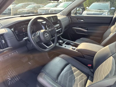 2024 Nissan Pathfinder Platinum 4WD
