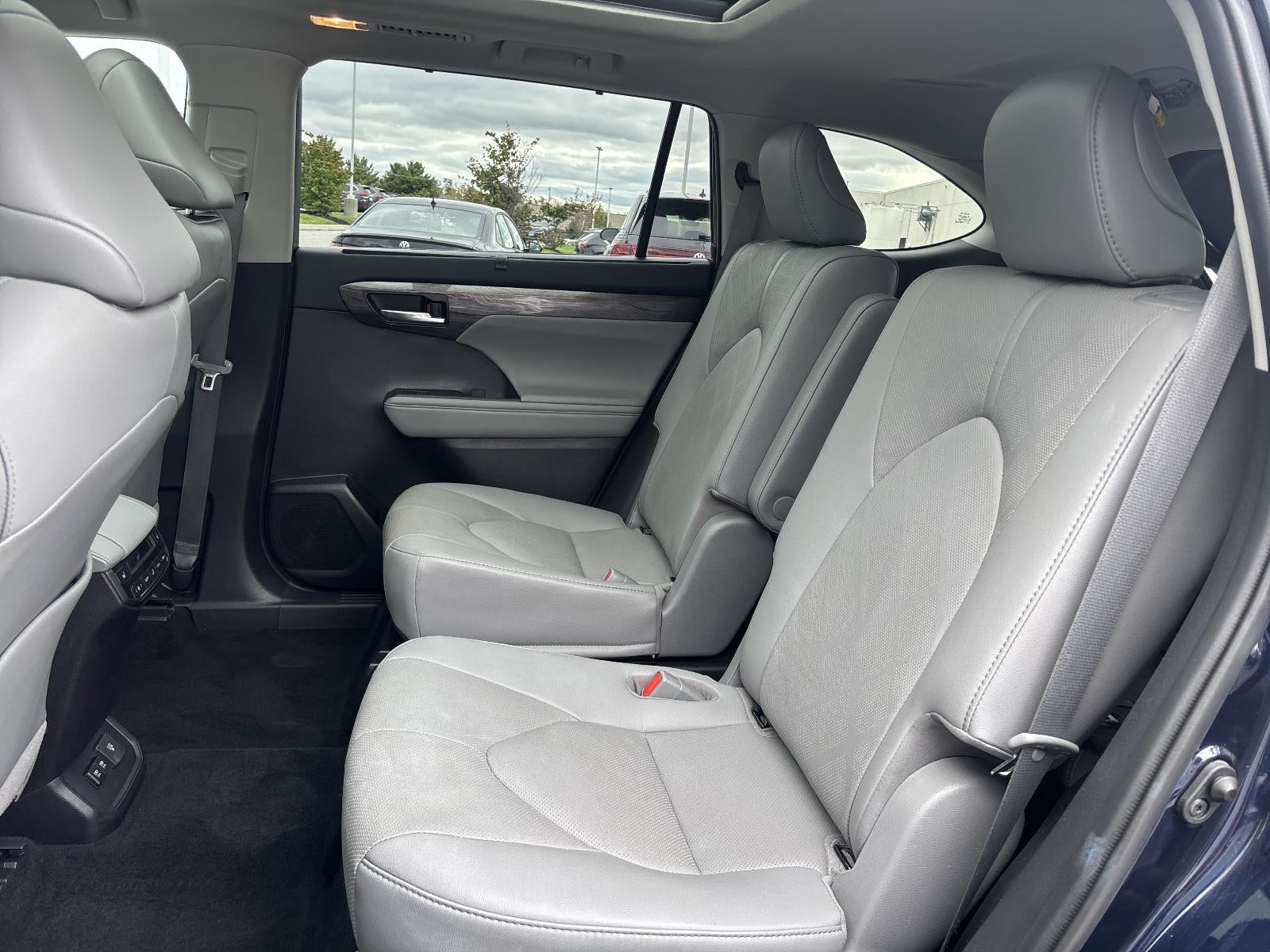 2021 Toyota Highlander Platinum AWD (Natl)