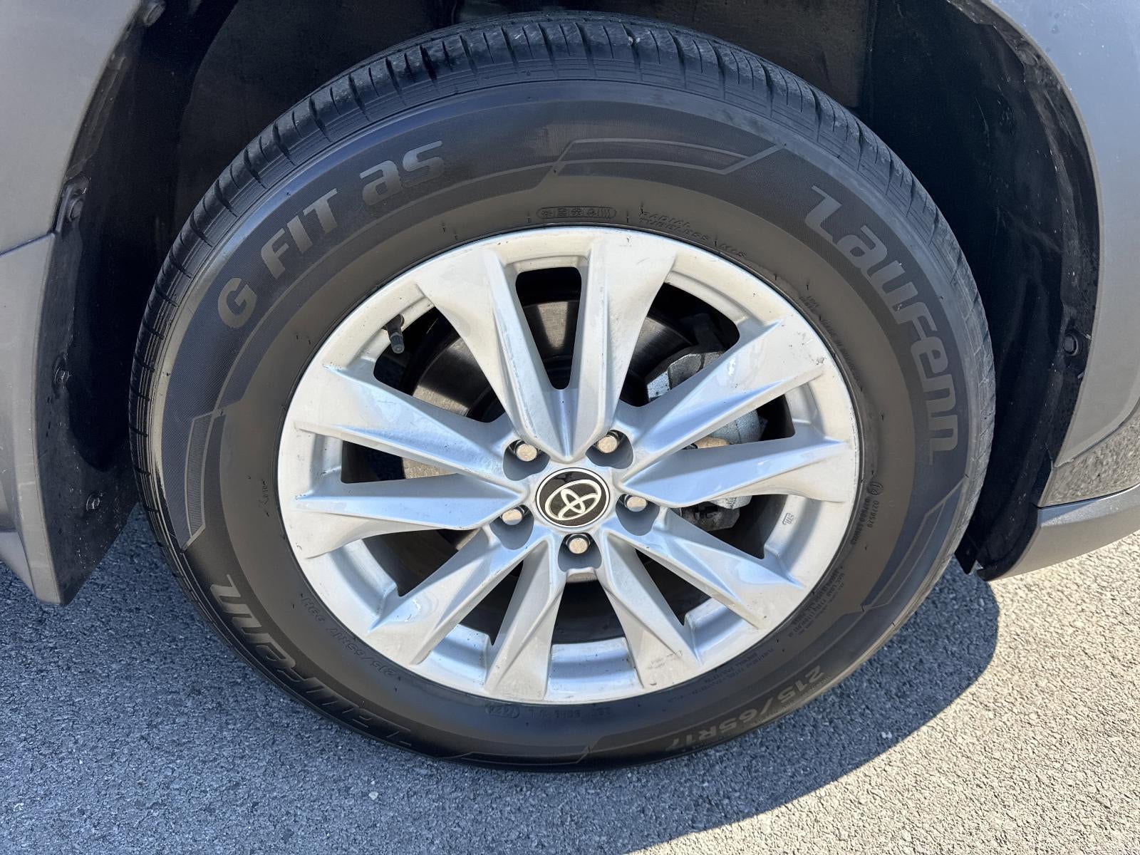 2022 Toyota Corolla Cross LE 4WD (Natl)