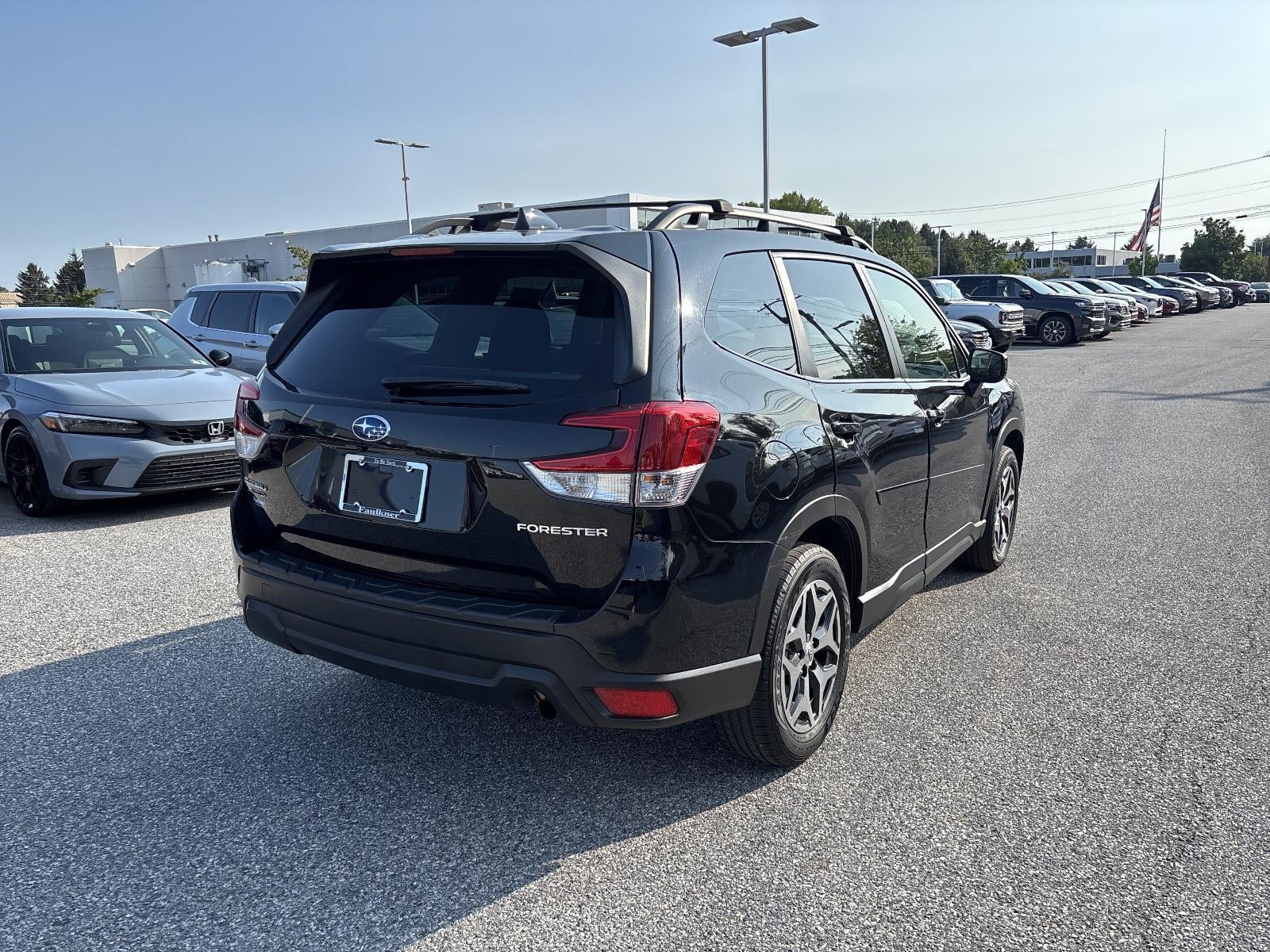 2023 Subaru Forester Premium CVT