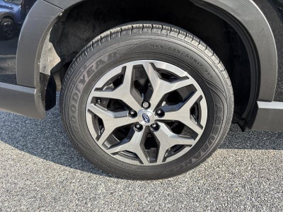 2023 Subaru Forester Premium CVT