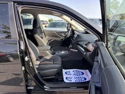 2023 Subaru Forester Premium CVT