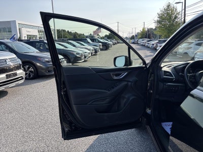 2023 Subaru Forester Premium CVT