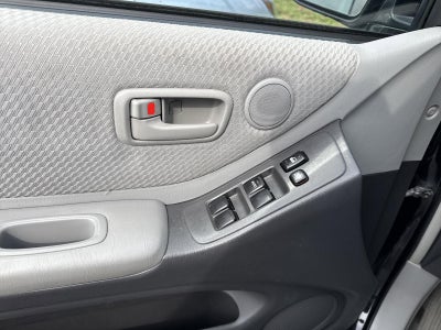 2004 Toyota Highlander V6