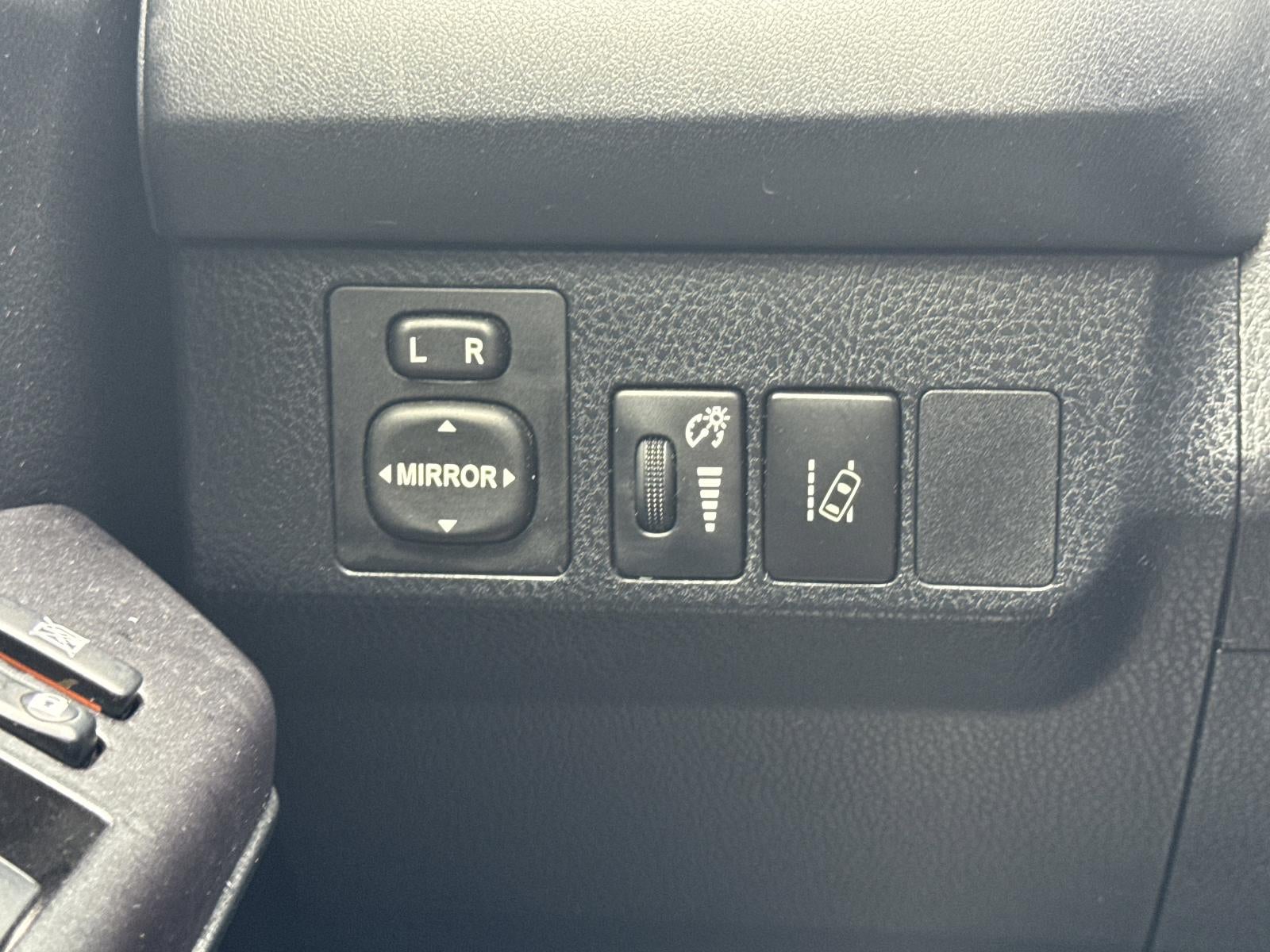 2018 Toyota RAV4 LE AWD (Natl)