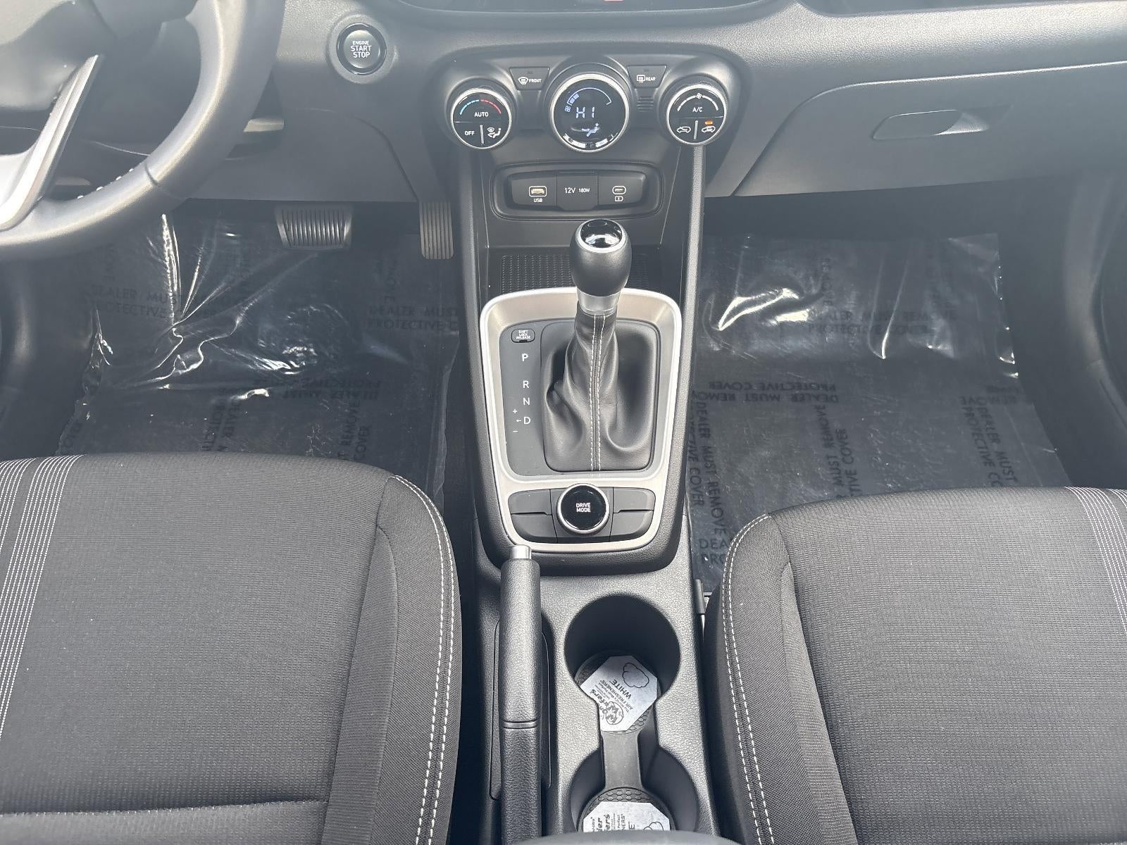 2024 Hyundai VENUE SEL IVT