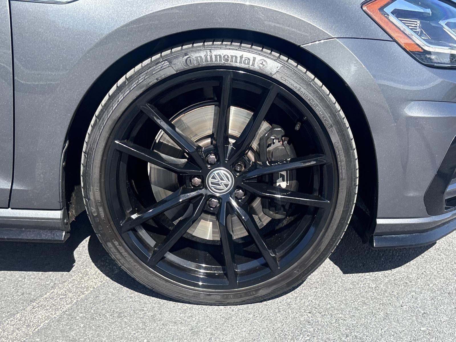 2018 Volkswagen Golf R 2.0T DSG w/DCC/Nav