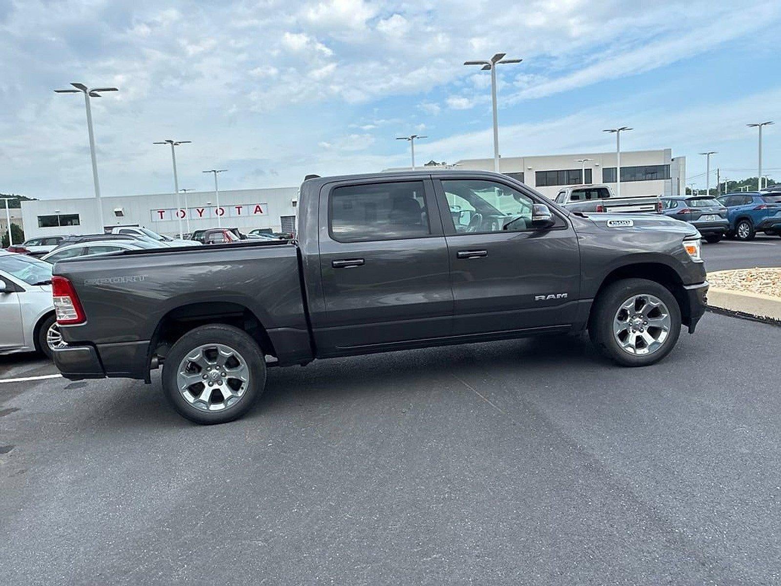 2022 RAM 1500 Big Horn 4x4 Crew Cab 5'7" Box
