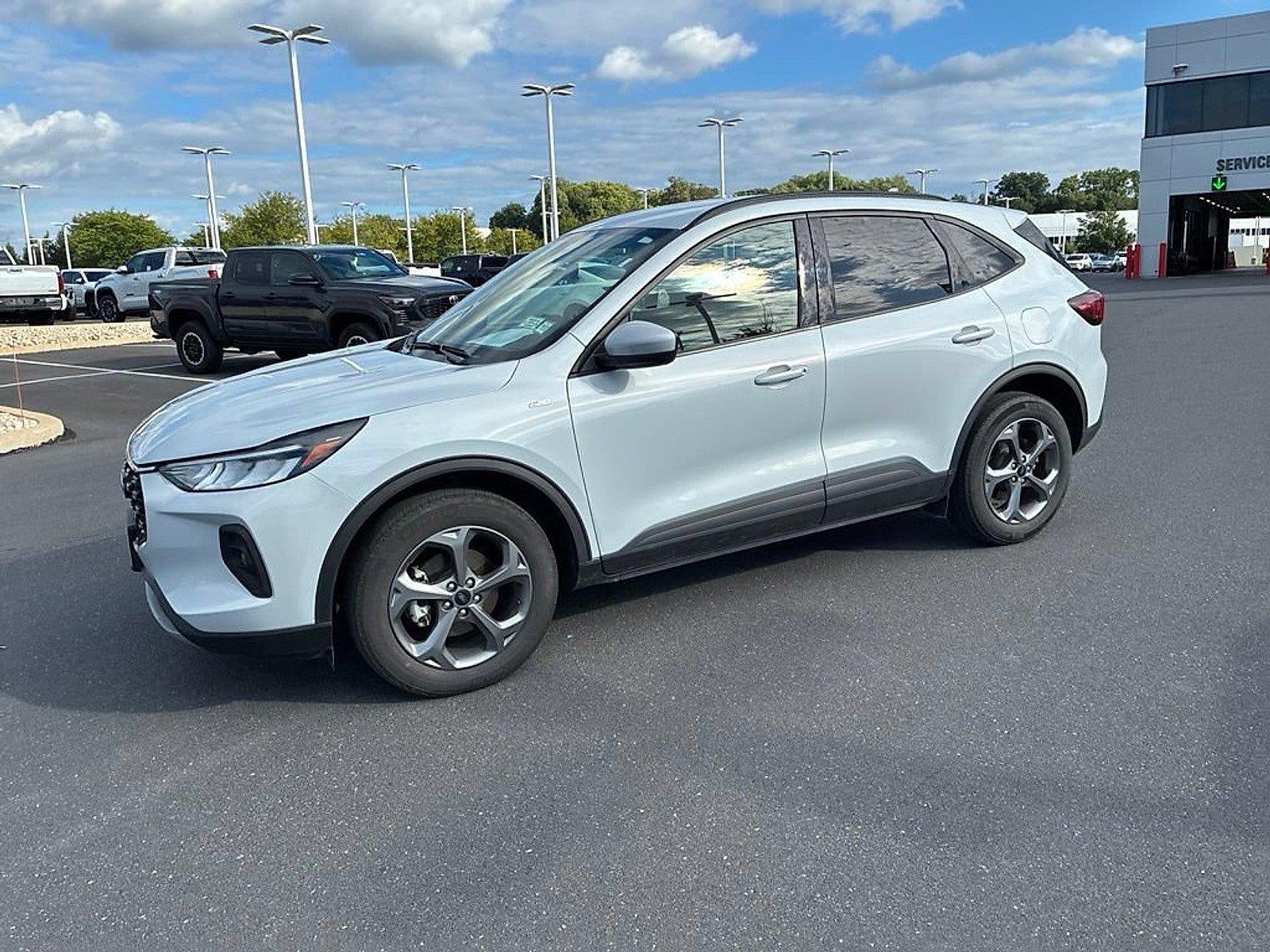 2025 Ford Escape ST-Line Select AWD