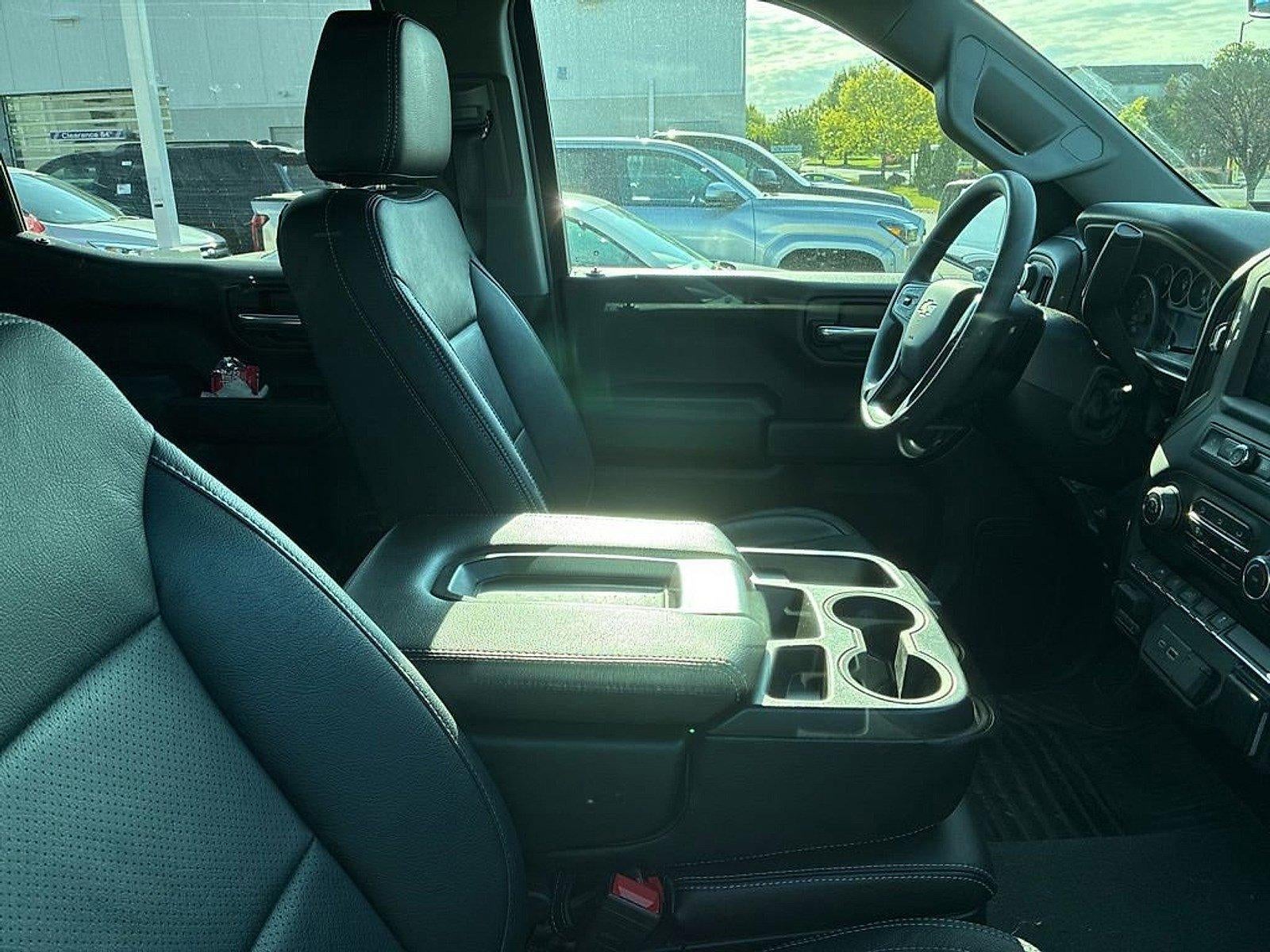 2023 Chevrolet Silverado 1500 Crew Cab Short Box 4-Wheel Drive Custom
