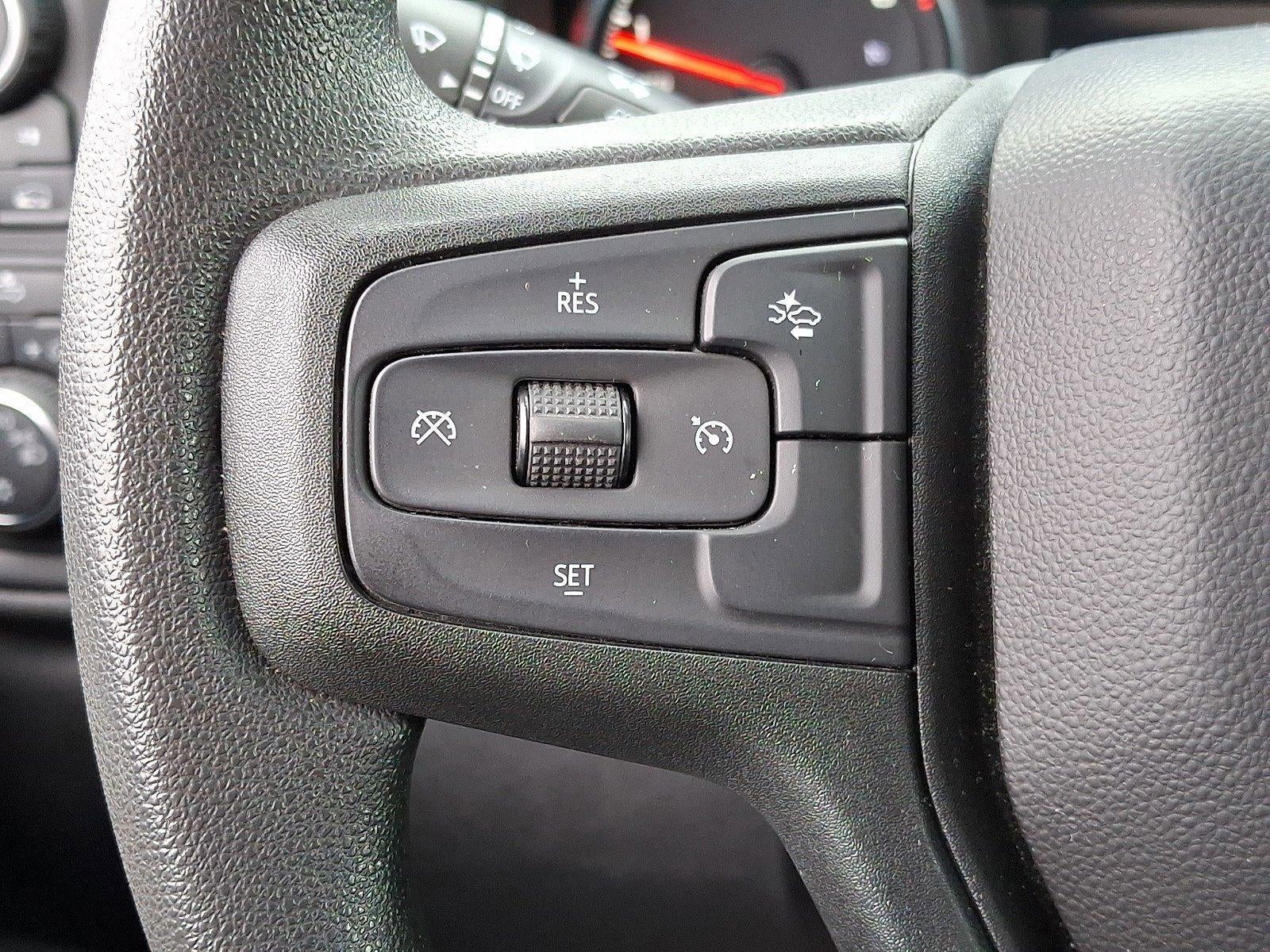 2022 Chevrolet Silverado 1500 Crew Cab Short Box 4-Wheel Drive Custom