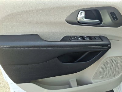 2024 Chrysler Pacifica Touring L FWD