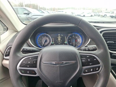 2024 Chrysler Pacifica Touring L FWD