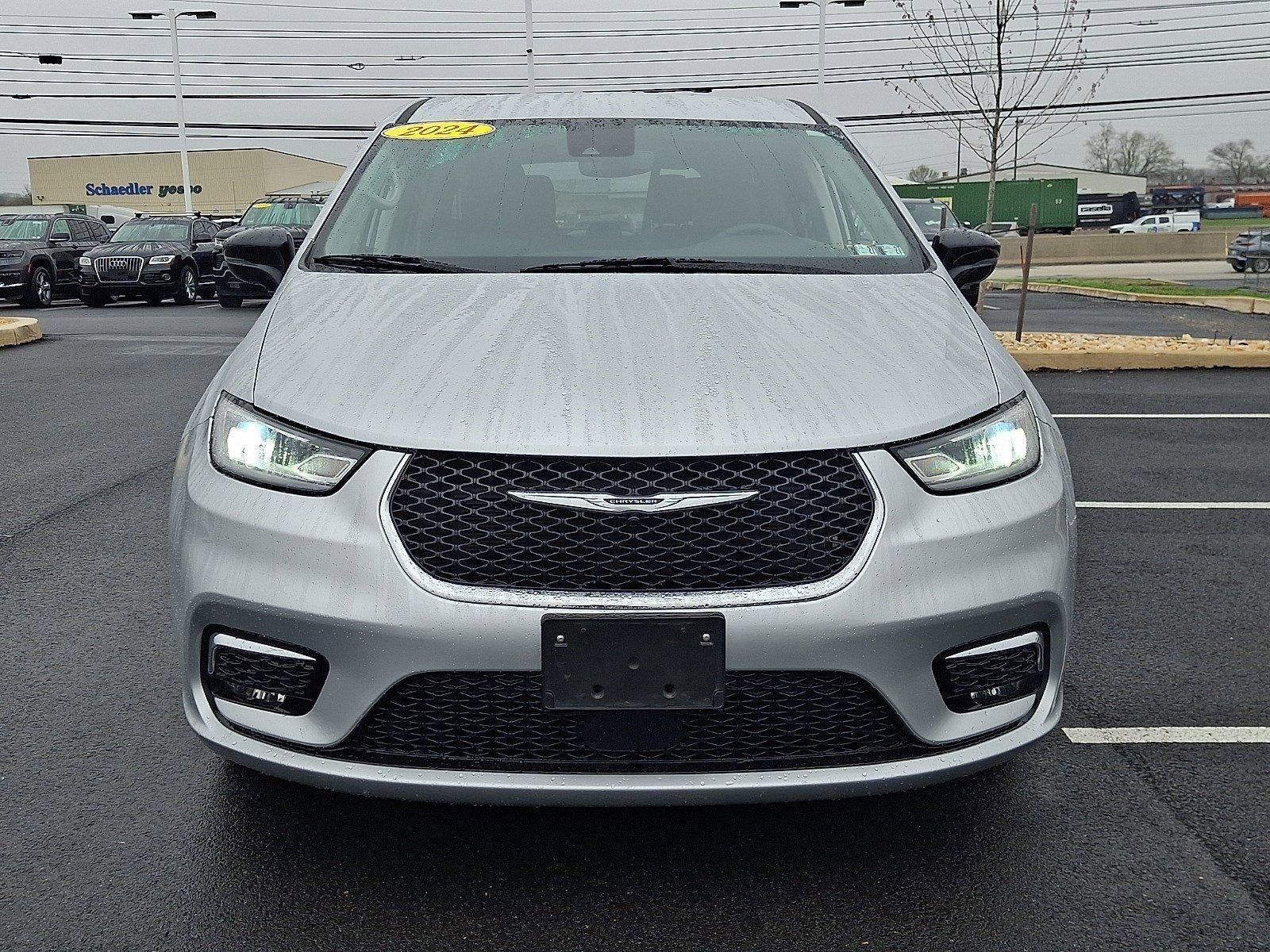 2024 Chrysler Pacifica Touring L FWD