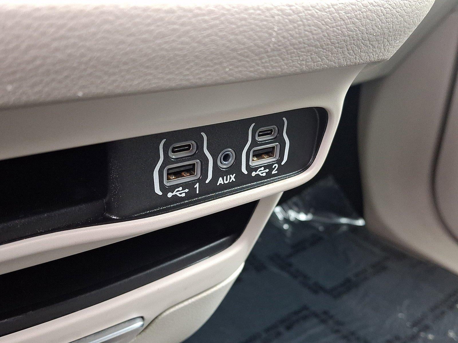 2024 Chrysler Pacifica Touring L FWD