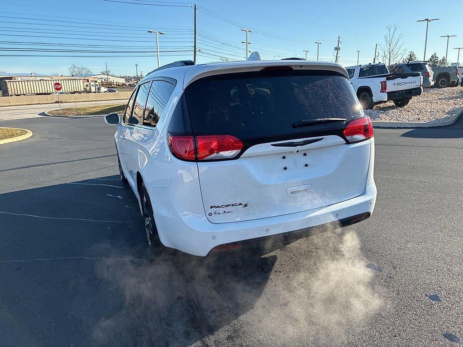 2018 Chrysler Pacifica Touring L Plus FWD