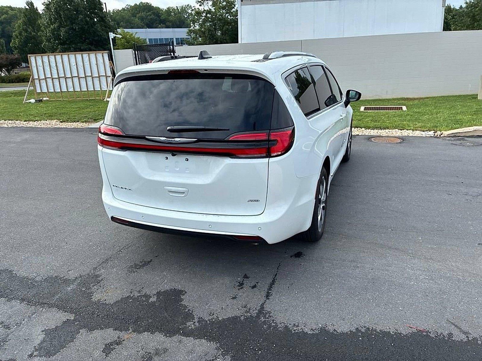 2026 Chrysler Pacifica Pinnacle AWD