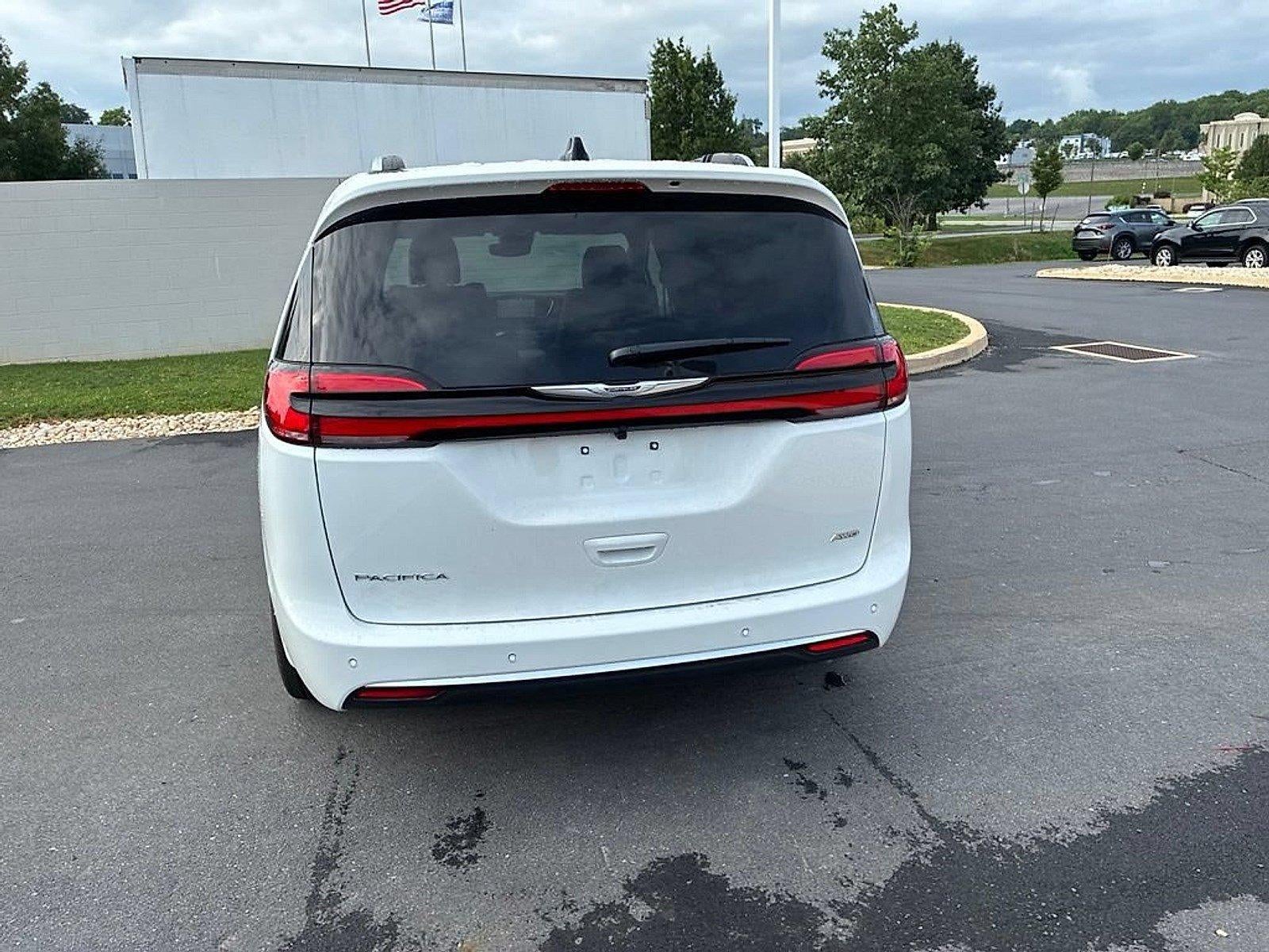2026 Chrysler Pacifica Pinnacle AWD