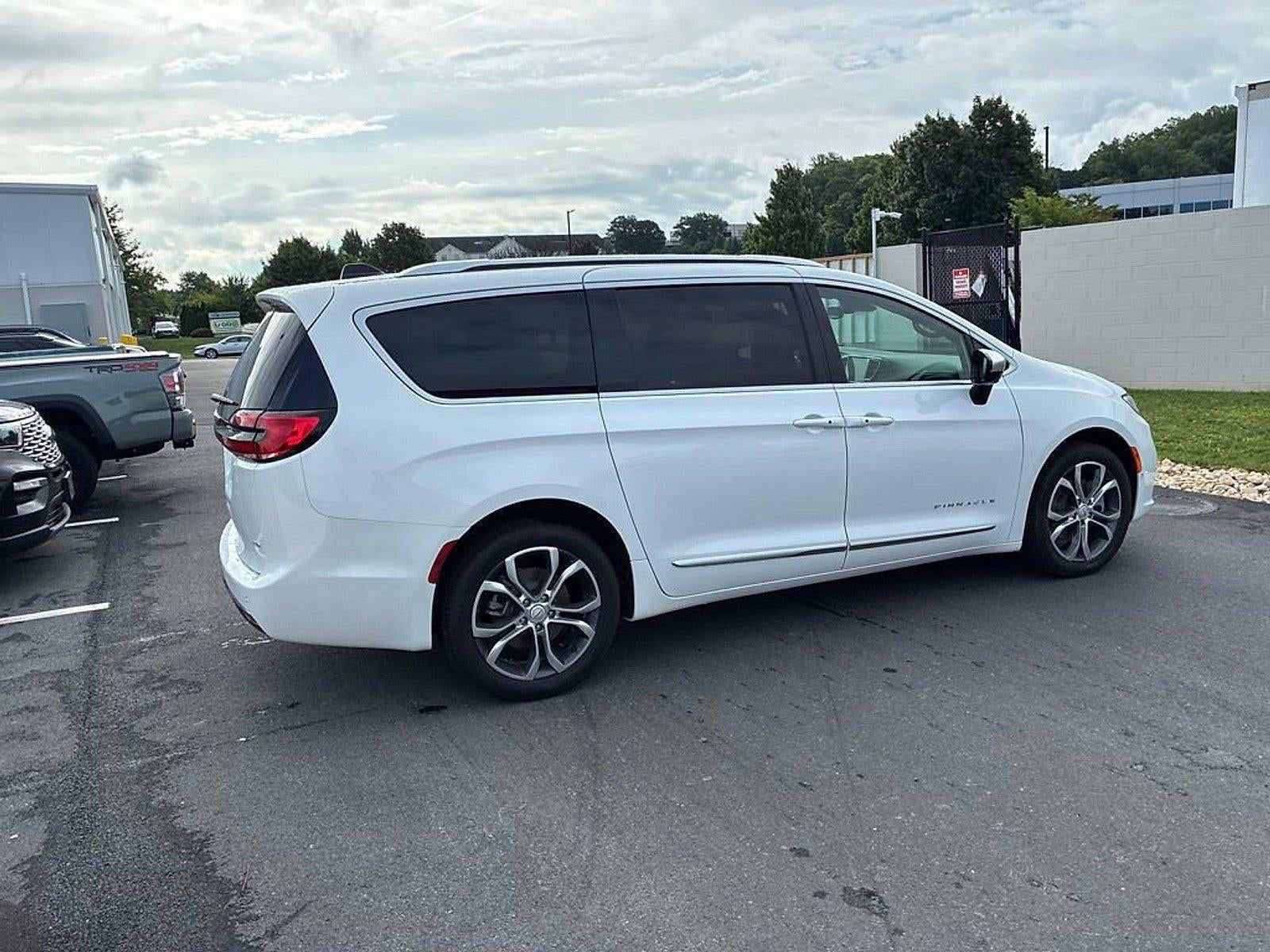 2026 Chrysler Pacifica Pinnacle AWD