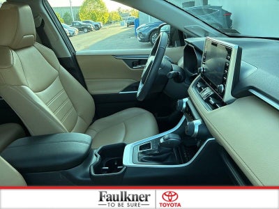 2022 Toyota RAV4 XLE Premium AWD (Natl)